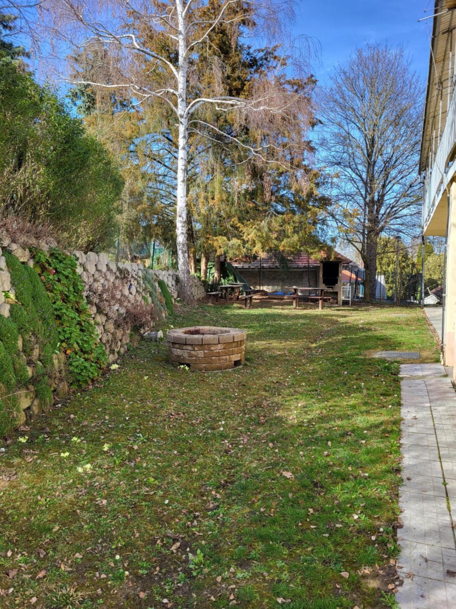 Kismano Apartman Orfű Exterior foto